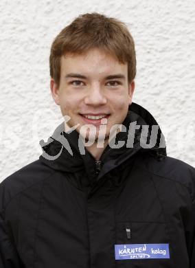 Kaernten Sport. Package Übergabe. Andreas Kopeinig (Triathlon). 
Forstsee, am 21.11.2008.
Foto: Kuess
---
pressefotos, pressefotografie, kuess, qs, qspictures, sport, bild, bilder, bilddatenbank