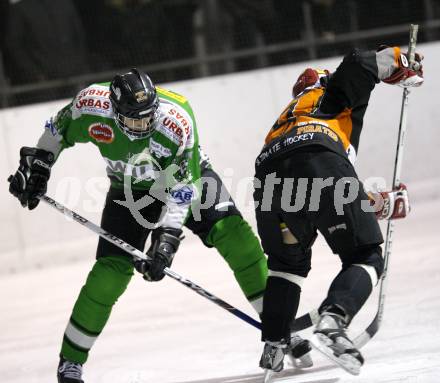 Eishockey. CHL Ost. VST Adler Wild Voelkermarkt gegen USC Velden. Florian Martin  (Voelkermarkt), Grega Por (Velden). Voelkermarkt, 29.11.2008
Foto: Kuess
---
pressefotos, pressefotografie, kuess, qs, qspictures, sport, bild, bilder, bilddatenbank