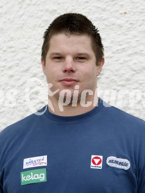 Kaernten Sport. Package Uebergabe. Christian Pirmann (Kugelstossen). Forstsee, am 21.11.2008.
Foto: Kuess
---
pressefotos, pressefotografie, kuess, qs, qspictures, sport, bild, bilder, bilddatenbank