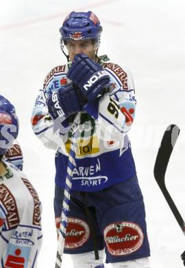 EBEL. Eishockey Bundesliga. EC Pasut VSV gegen EHC LIWEST Linz. Dan Cavanaugh enttaeuscht (VSV). Villach, am 30.11.2008.
Foto: Kuess 

---
pressefotos, pressefotografie, kuess, qs, qspictures, sport, bild, bilder, bilddatenbank