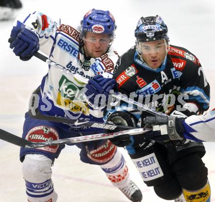 EBEL. Eishockey Bundesliga. EC Pasut VSV gegen EHC LIWEST Linz. Roland Kaspitz, (VSV), Brad Purdie  (Linz). Villach, am 30.11.2008.
Foto: Kuess 

---
pressefotos, pressefotografie, kuess, qs, qspictures, sport, bild, bilder, bilddatenbank