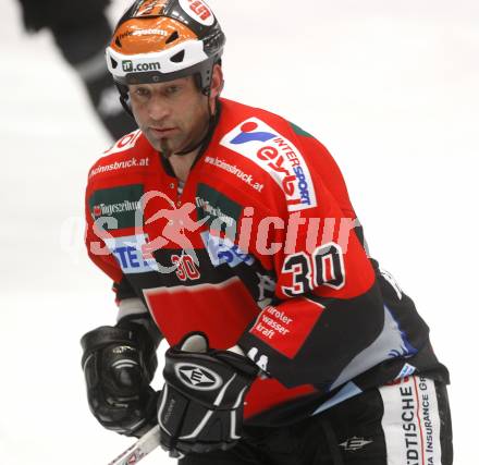 EBEL. Eishockey Bundesliga. EC Pasut VSV gegen HC TWK Innsbruck Die Haie. Herbert Hohenberger (Innsbruck). Villach, am 25.11.2008.
Foto: Kuess 

---
pressefotos, pressefotografie, kuess, qs, qspictures, sport, bild, bilder, bilddatenbank