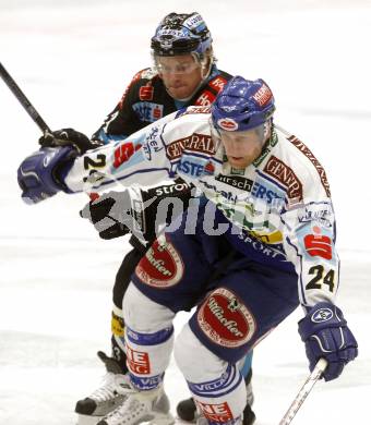 EBEL. Eishockey Bundesliga. EC Pasut VSV gegen EHC LIWEST Linz. Guenther Lanzinger,  (VSV), Markus Schlacher (Linz). Villach, am 30.11.2008.
Foto: Kuess 

---
pressefotos, pressefotografie, kuess, qs, qspictures, sport, bild, bilder, bilddatenbank