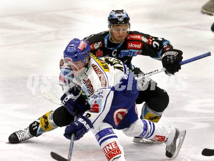 EBEL. Eishockey Bundesliga. EC Pasut VSV gegen EHC LIWEST Linz. Roland Kaspitz,  (VSV), Philipp Lukas (Linz). Villach, am 30.11.2008.
Foto: Kuess 

---
pressefotos, pressefotografie, kuess, qs, qspictures, sport, bild, bilder, bilddatenbank