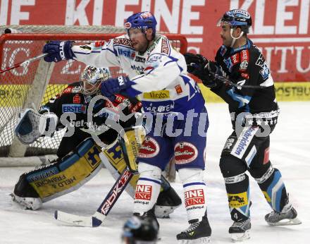 EBEL. Eishockey Bundesliga. EC Pasut VSV gegen EHC LIWEST Linz. Justin Mapletoft,  (VSV), Alex Westlund, Richard Seeley (Linz). Villach, am 30.11.2008.
Foto: Kuess 

---
pressefotos, pressefotografie, kuess, qs, qspictures, sport, bild, bilder, bilddatenbank