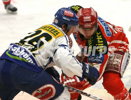 EBEL. Eishockey Bundesliga. EC Pasut VSV gegen EC KAC. Christoph Martinz (VSV), David Schuller (KAC). Villach, am 28.11.2008.
Foto: Kuess 
Foto: Kuess

---
pressefotos, pressefotografie, kuess, qs, qspictures, sport, bild, bilder, bilddatenbank