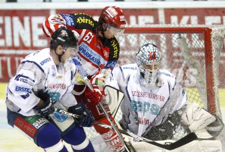 EBEL. Eishockey Bundesliga. KAC gegen Alba Volan. Christoph Harand (KAC), Zoltan Hetenyi (Alba Volan). Klagenfurt, am 2.12.2008.
Foto: Kuess 

---
pressefotos, pressefotografie, kuess, qs, qspictures, sport, bild, bilder, bilddatenbank