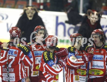 EBEL. Eishockey Bundesliga. KAC gegen Alba Volan. Paul Schellander, Raphael Herburger, Florian Muehlstein (KAC), Krampusse. Klagenfurt, am 2.12.2008.
Foto: Kuess 

---
pressefotos, pressefotografie, kuess, qs, qspictures, sport, bild, bilder, bilddatenbank