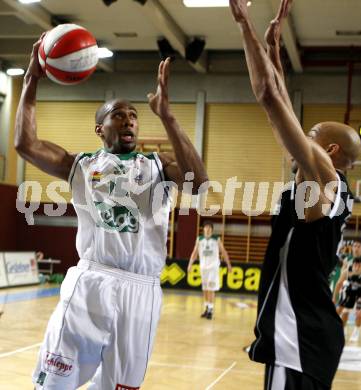 Basketball Bundesliga. Woerthersee Piraten gegen Guessing Knights.  Timothy Burnette (Piraten).  Klagenfurt, 7.12.2008
Foto: Kuess

---
pressefotos, pressefotografie, kuess, qs, qspictures, sport, bild, bilder, bilddatenbank