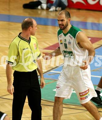 Basketball Bundesliga. Woerthersee Piraten gegen Guessing Knights.  Joachim Buggelsheim (Piraten).  Klagenfurt, 7.12.2008
Foto: Nadja Kuess

---
pressefotos, pressefotografie, kuess, qs, qspictures, sport, bild, bilder, bilddatenbank