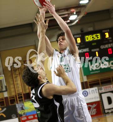 Basketball Bundesliga. Woerthersee Piraten gegen Guessing Knights.  Erik Rhinehart (Piraten).  Klagenfurt, 7.12.2008
Foto: Kuess

---
pressefotos, pressefotografie, kuess, qs, qspictures, sport, bild, bilder, bilddatenbank