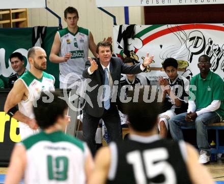 Basketball Bundesliga. Woerthersee Piraten gegen Guessing Knights.  Trainer Matthias Fischer (Piraten).  Klagenfurt, 7.12.2008
Foto: Nadja Kuess

---
pressefotos, pressefotografie, kuess, qs, qspictures, sport, bild, bilder, bilddatenbank