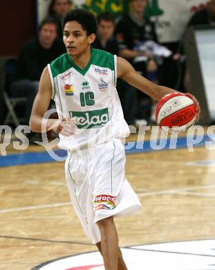 Basketball Bundesliga. Woerthersee Piraten gegen Guessing Knights.  Samuel Bachlechner (Piraten).  Klagenfurt, 7.12.2008
Foto: Nadja Kuess

---
pressefotos, pressefotografie, kuess, qs, qspictures, sport, bild, bilder, bilddatenbank