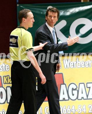 Basketball Bundesliga. Woerthersee Piraten gegen Guessing Knights.  Trainer Matthias Fischer (Piraten).  Klagenfurt, 7.12.2008
Foto: Nadja Kuess

---
pressefotos, pressefotografie, kuess, qs, qspictures, sport, bild, bilder, bilddatenbank