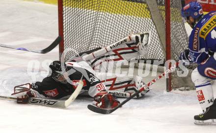 EBEL. Eishockey Bundesliga. EC Pasut VSV gegen HK Acroni Jesenice. Justin Mapletoft (VSV), Gaber Glavic (Jesenice). Villach, am 7.12.2008.
Foto: Kuess 


---
pressefotos, pressefotografie, kuess, qs, qspictures, sport, bild, bilder, bilddatenbank