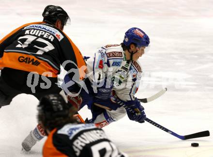 EBEL. Eishockey Bundesliga. EC Pasut VSV gegen Graz 99ers. Niko Nico Toff (VSV), Nick Kuioer (Graz). Villach, am 9.12.2008.
Foto: Nadja Kuess



---
pressefotos, pressefotografie, kuess, qs, qspictures, sport, bild, bilder, bilddatenbank