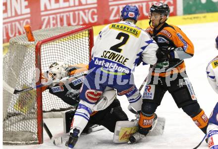 EBEL. Eishockey Bundesliga. EC Pasut VSV gegen Graz 99ers. Darell Scoville (VSV), Dov Grumet Morris, Michael Stuart (Graz). Villach, am 9.12.2008.
Foto: Nadja Kuess



---
pressefotos, pressefotografie, kuess, qs, qspictures, sport, bild, bilder, bilddatenbank