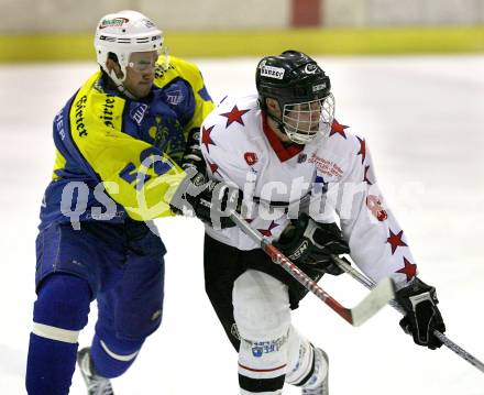 Eishockey. Kaerntner Liga. HCP Pubersdorf gegen Althofen. Juergen Czerminger (Pubersdorf), Nicolas Reisinger (Althofen). Klagenfurt, 6.12.2008
Foto: Nadja Kuess 
---
pressefotos, pressefotografie, kuess, qs, qspictures, sport, bild, bilder, bilddatenbank