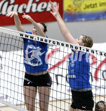 Volleyball Challenge Cup. ATSC Wildcats gegen Markopoulo (Griechenland). Lauren Evans, Christine Stuermer (Wildcats). Klagenfurt, am 11.12.2008.
Foto: Nadja Kuess 


---
pressefotos, pressefotografie, kuess, qs, qspictures, sport, bild, bilder, bilddatenbank