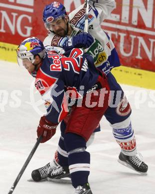 EBEL. Eishockey Bundesliga. EC Pasut VSV gegen EC Red Bull Salzburg. Darell Scoville, (VSV),  Daniel Welser (Salzburg). Villach, am 14.12.2008.
Foto: Kuess 

---
pressefotos, pressefotografie, kuess, qs, qspictures, sport, bild, bilder, bilddatenbank