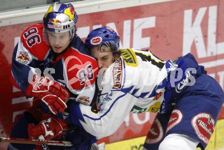 EBEL. Eishockey Bundesliga. EC Pasut VSV gegen EC Red Bull Salzburg. Martin Oraze, (VSV), Martin Ulmer (Salzburg). Villach, am 14.12.2008.
Foto: Kuess 

---
pressefotos, pressefotografie, kuess, qs, qspictures, sport, bild, bilder, bilddatenbank