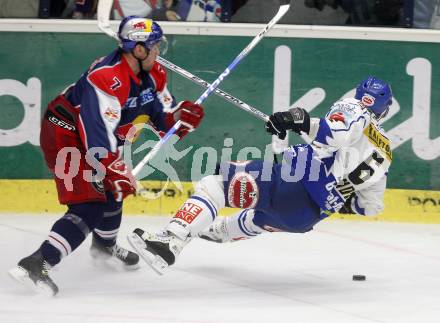 EBEL. Eishockey Bundesliga. EC Pasut VSV gegen EC Red Bull Salzburg. Robby Sandrock, (VSV),  Adrian Foster (Salzburg). Villach, am 14.12.2008.
Foto: Kuess 

---
pressefotos, pressefotografie, kuess, qs, qspictures, sport, bild, bilder, bilddatenbank