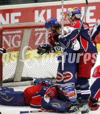 EBEL. Eishockey Bundesliga. EC Pasut VSV gegen EC Red Bull Salzburg. Wolfgang Kromp, (VSV),  Patrick Harand, Jordan Parise(Salzburg). Villach, am 14.12.2008.
Foto: Kuess 

---
pressefotos, pressefotografie, kuess, qs, qspictures, sport, bild, bilder, bilddatenbank