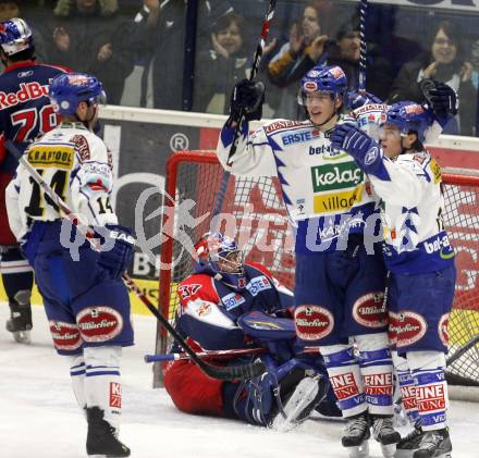 EBEL. Eishockey Bundesliga. EC Pasut VSV gegen EC Red Bull Salzburg. Torjubel VSV, Justin Mapletoft, Michael Raffl, Niko Nico Toff (VSV). Villach, am 14.12.2008.
Foto: Kuess 

---
pressefotos, pressefotografie, kuess, qs, qspictures, sport, bild, bilder, bilddatenbank