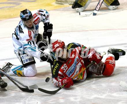 EBEL. Eishockey Bundesliga. KAC gegen  EHC LIWEST Linz. SHANTZ Jeffery (KAC), LUKAS Philipp (Linz). Klagenfurt, am 14.12.2008.
Foto: Kuess 

---
pressefotos, pressefotografie, kuess, qs, qspictures, sport, bild, bilder, bilddatenbank