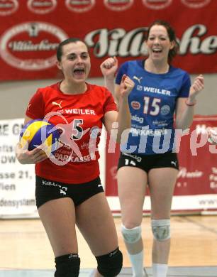 Volleyball. MEVZA. ATSC Wildcats gegen Osijek. Jubel Maja Praeprost, Missie Stidham (Wildcats). Klagenfurt, am 20.12.2008.
Foto: Nadja Kuess 
---
pressefotos, pressefotografie, kuess, qs, qspictures, sport, bild, bilder, bilddatenbank