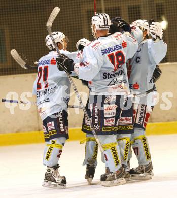 Eishockey Carinthian Hokey League. CHL. Steindorf gegen Althofen. Torjubel (Steindorf) . Steindorf, am 20.12.2008.
Foto: Kuess
---
pressefotos, pressefotografie, kuess, qs, qspictures, sport, bild, bilder, bilddatenbank