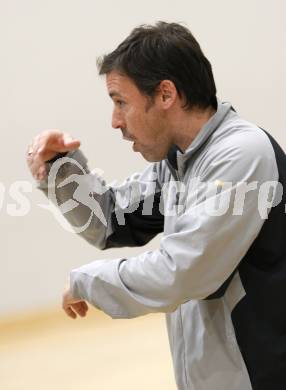 Volleyball. MEVZA. ATSC Wildcats gegen Osijek. Trainer Helmut Voggenberger (Wildcats). Klagenfurt, am 20.12.2008.
Foto: Kuess

---
pressefotos, pressefotografie, kuess, qs, qspictures, sport, bild, bilder, bilddatenbank