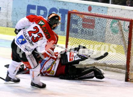 EBEL. Eishockey Bundesliga. KAC gegen HC TWK Innsbruck.  SCOTT Travis (KAC), BELLISSIMO Vincent (Innsbruck). Klagenfurt, am 21.12.2008.
Foto: Kuess 

---
pressefotos, pressefotografie, kuess, qs, qspictures, sport, bild, bilder, bilddatenbank