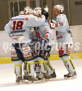 Eishockey Carinthian Hokey League. CHL. Steindorf gegen Althofen. Torjubel (Steindorf). Steindorf, am 20.12.2008.
Foto: Kuess
---
pressefotos, pressefotografie, kuess, qs, qspictures, sport, bild, bilder, bilddatenbank