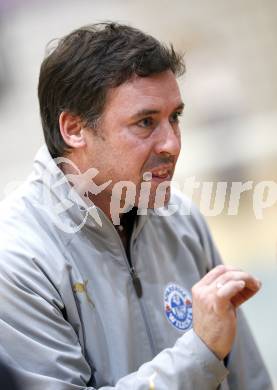 Volleyball. MEVZA. ATSC Wildcats gegen Osijek. Trainer Helmut Voggenberger (Wildcats). Klagenfurt, am 20.12.2008.
Foto: Kuess

---
pressefotos, pressefotografie, kuess, qs, qspictures, sport, bild, bilder, bilddatenbank