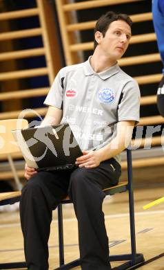 Volleyball. MEVZA. ATSC Wildcats gegen Osijek. Co-Trainer Luca Tarantini (Wildcats). Klagenfurt, am 20.12.2008.
Foto: Kuess

---
pressefotos, pressefotografie, kuess, qs, qspictures, sport, bild, bilder, bilddatenbank