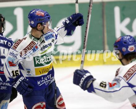 EBEL. Eishockey Bundesliga. EC Pasut VSV gegen Alba Volan Szekesfehervar. Torjubel Dan Cavanaugh. Villach, am 21.12.2008.
Foto: Kuess 


---
pressefotos, pressefotografie, kuess, qs, qspictures, sport, bild, bilder, bilddatenbank