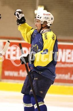 Eishockey Carinthian Hokey League. CHL. Steindorf gegen Althofen. Torjubel Markus Klemen (Althofen) . Steindorf, am 20.12.2008.
Foto: Kuess
---
pressefotos, pressefotografie, kuess, qs, qspictures, sport, bild, bilder, bilddatenbank