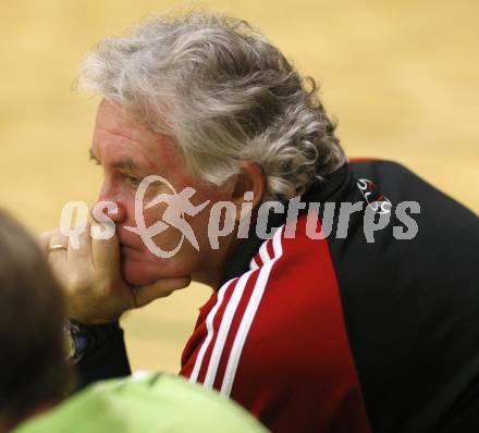 Handball Bundesliga. SVVW Klagenfurt gegen SC Ferlach. Trainer Vlado Kajfes (SVVW). Klagenfurt, 20.12.2008.
Foto: Kuess

---
pressefotos, pressefotografie, kuess, qs, qspictures, sport, bild, bilder, bilddatenbank