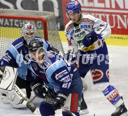 EBEL. Eishockey Bundesliga. EC Pasut VSV gegen Alba Volan Szekesfehervar. Dan Cavanaugh,  (VSV), Zoltan Hetenyi, David Jobb (Szekesfehervar). Villach, am 21.12.2008.
Foto: Kuess 


---
pressefotos, pressefotografie, kuess, qs, qspictures, sport, bild, bilder, bilddatenbank