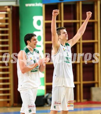 Basketball Bundesliga. Woerthersee Piraten gegen Allianz Gmunden Swans. Rasid Mahalbasic, Erik Rhinehart (Piraten).  Klagenfurt, 22.12.2008
Foto: Kuess

---
pressefotos, pressefotografie, kuess, qs, qspictures, sport, bild, bilder, bilddatenbank