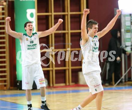 Basketball Bundesliga. Woerthersee Piraten gegen Allianz Gmunden Swans. Rasid Mahalbasic, Erik Rhinehart (Piraten).  Klagenfurt, 22.12.2008
Foto: Kuess

---
pressefotos, pressefotografie, kuess, qs, qspictures, sport, bild, bilder, bilddatenbank