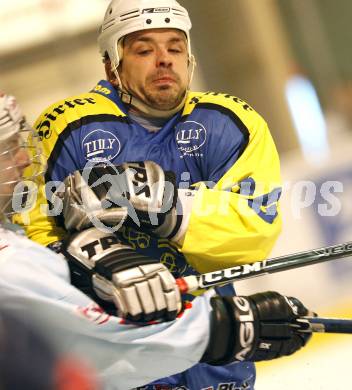 Eishockey Carinthian Hokey League. CHL. Steindorf gegen Althofen. Peter Rosic (Althofen). Steindorf, am 20.12.2008.
Foto: Kuess
---
pressefotos, pressefotografie, kuess, qs, qspictures, sport, bild, bilder, bilddatenbank