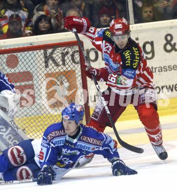 EBEL. Eishockey Bundesliga. KAC gegen VSV. Christoph Brandner (KAC), Mike Stewart (VSV). Klagenfurt, am 23.12.2008.
Foto: Kuess 

---
pressefotos, pressefotografie, kuess, qs, qspictures, sport, bild, bilder, bilddatenbank