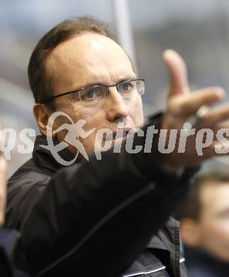 EBEL. Eishockey Bundesliga. KAC gegen VSV. Trainer Larry Huras (VSV). Klagenfurt, am 23.12.2008.
Foto: Kuess 

---
pressefotos, pressefotografie, kuess, qs, qspictures, sport, bild, bilder, bilddatenbank