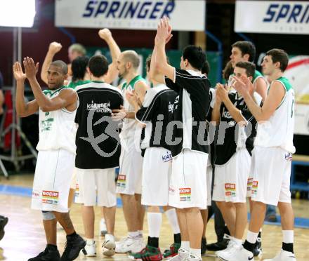 Basketball Bundesliga. Woerthersee Piraten gegen Allianz Gmunden Swans. Jubel Piraten.  Klagenfurt, 22.12.2008
Foto: Kuess

---
pressefotos, pressefotografie, kuess, qs, qspictures, sport, bild, bilder, bilddatenbank