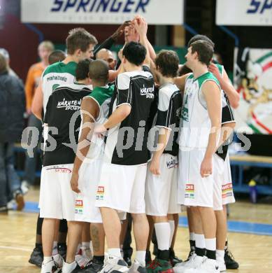 Basketball Bundesliga. Woerthersee Piraten gegen Allianz Gmunden Swans. Jubel Piraten.  Klagenfurt, 22.12.2008
Foto: Kuess

---
pressefotos, pressefotografie, kuess, qs, qspictures, sport, bild, bilder, bilddatenbank