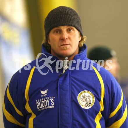 Eishockey Carinthian Hokey League. CHL. Steindorf gegen Althofen. Trainer Peter Rozmann (Althofen). Steindorf, am 20.12.2008.
Foto: Kuess
---
pressefotos, pressefotografie, kuess, qs, qspictures, sport, bild, bilder, bilddatenbank