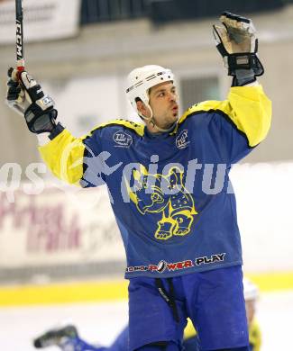 Eishockey Carinthian Hokey League. CHL. Steindorf gegen Althofen. Jubel Peter Rosic (Althofen). Steindorf, am 20.12.2008.
Foto: Kuess
---
pressefotos, pressefotografie, kuess, qs, qspictures, sport, bild, bilder, bilddatenbank