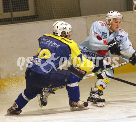 Eishockey Carinthian Hokey League. CHL. Steindorf gegen Althofen. Christopher Frei (Steindorf), Markus Klemen (Althofen). Steindorf, am 20.12.2008.
Foto: Kuess
---
pressefotos, pressefotografie, kuess, qs, qspictures, sport, bild, bilder, bilddatenbank